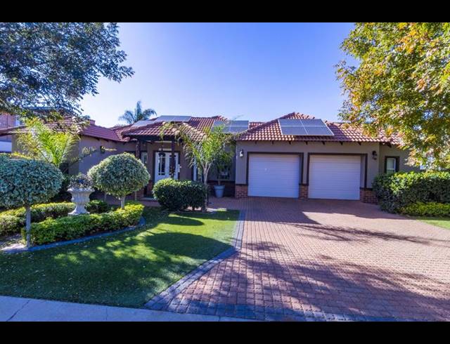 3 BEDROOM HOUSE FOR SALE IN MIDSTREAM HILL